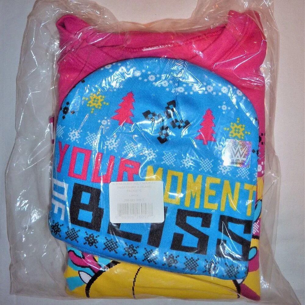 Alexa Bliss sweatshirt & beanie set 2018 UNOPENED NEW WWE